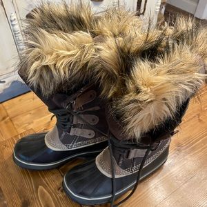 Sorel Joan of Artic Boots Size 8